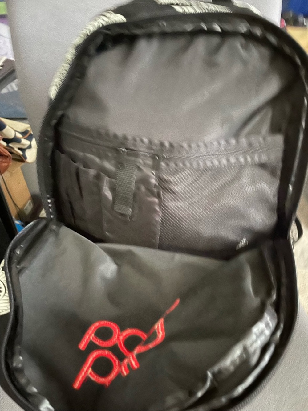 Billabong Black Backpack with White Floral Print and Red Logo - Picture 4 of 5